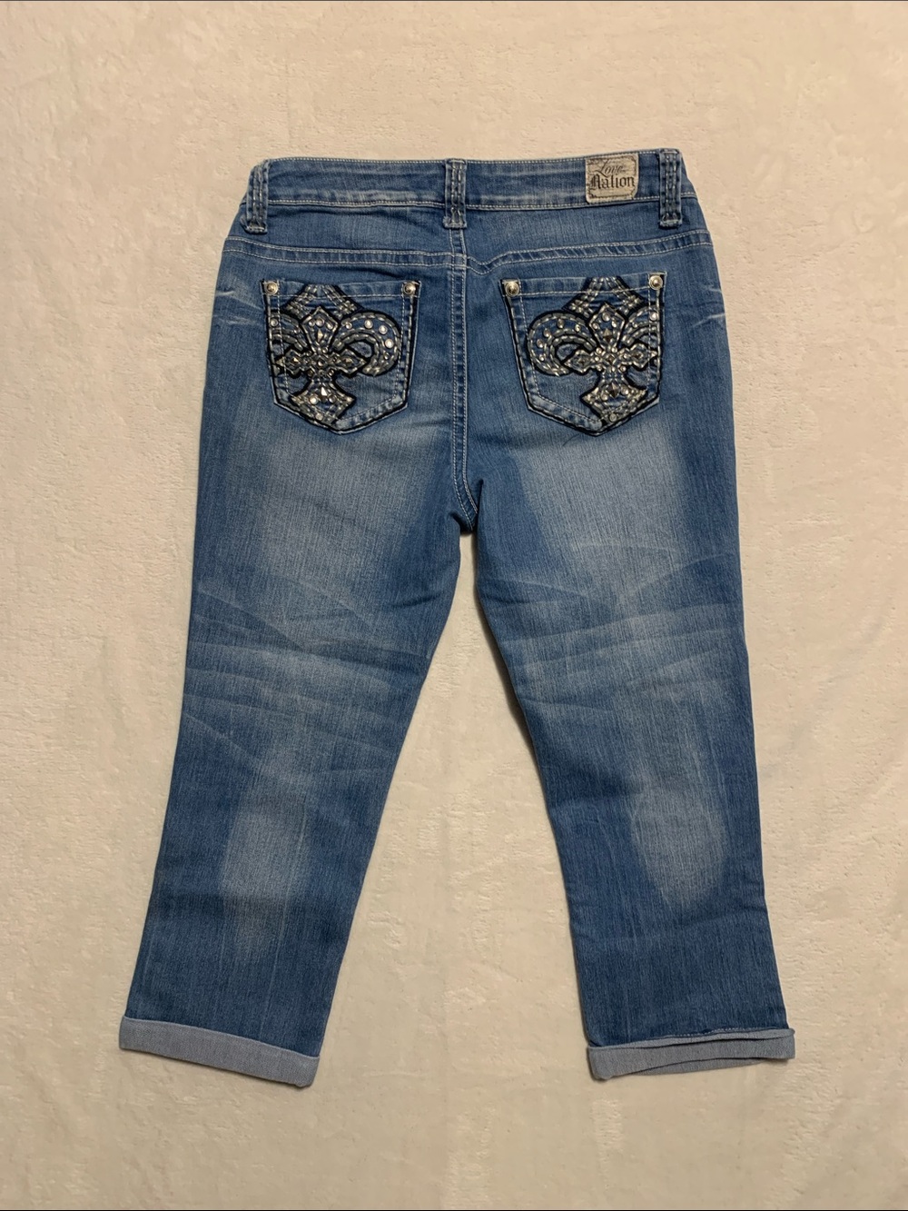 bling pocket Love Nation jeans cropped size 8